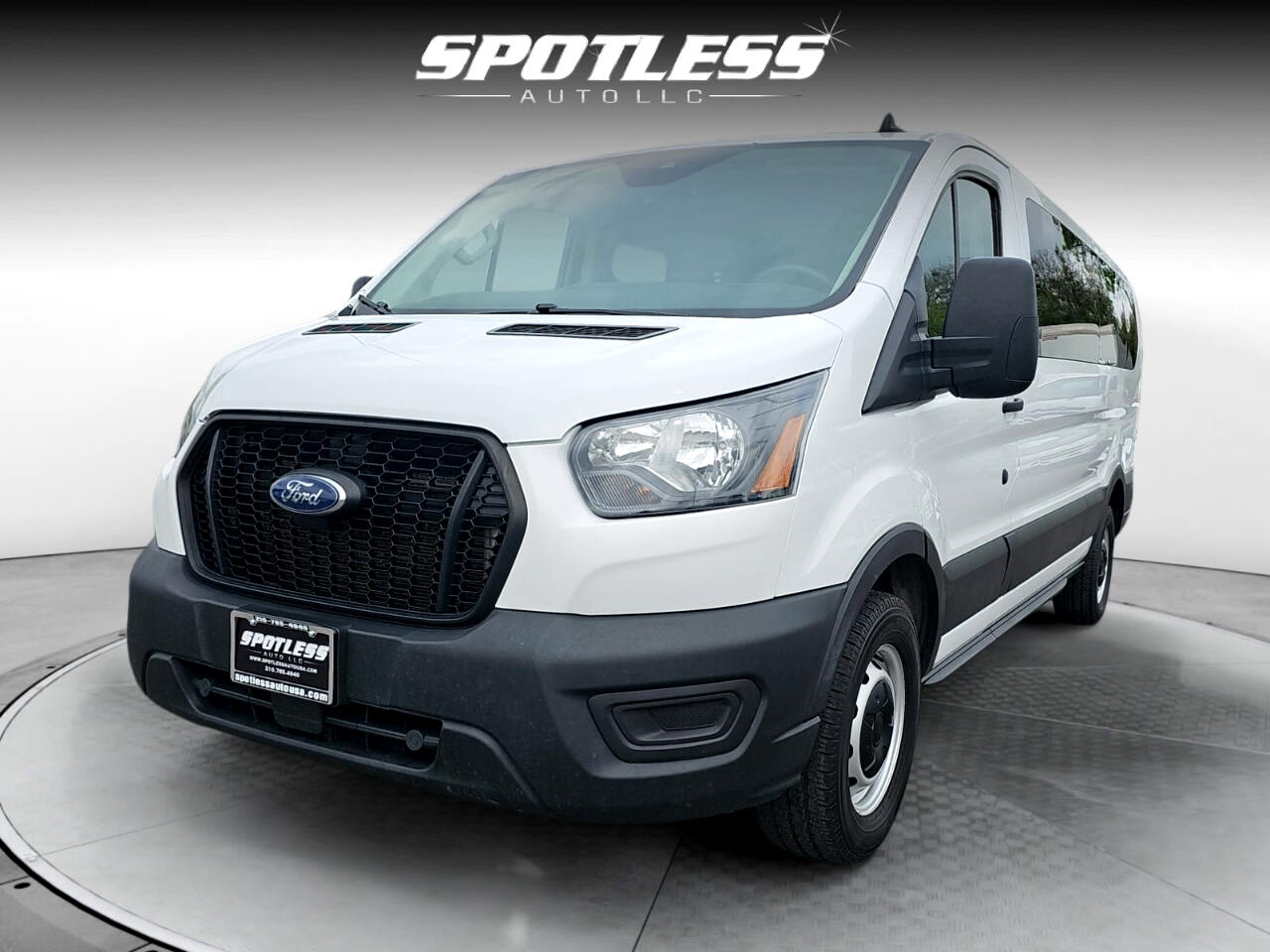 Vehicle image 2 of 24