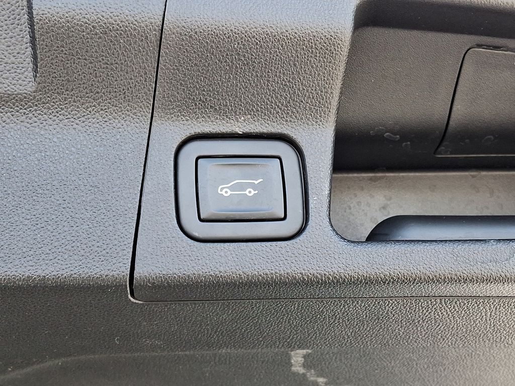 Vehicle image 31 of 39