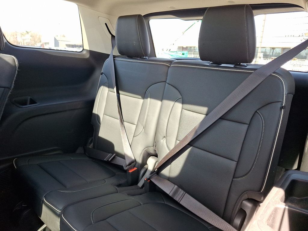 Vehicle image 12 of 39