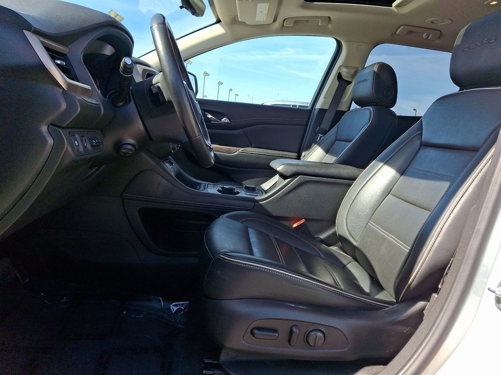 Vehicle image 13 of 39