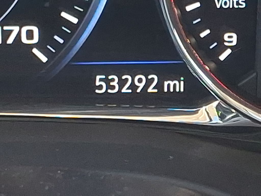 Vehicle image 16 of 39