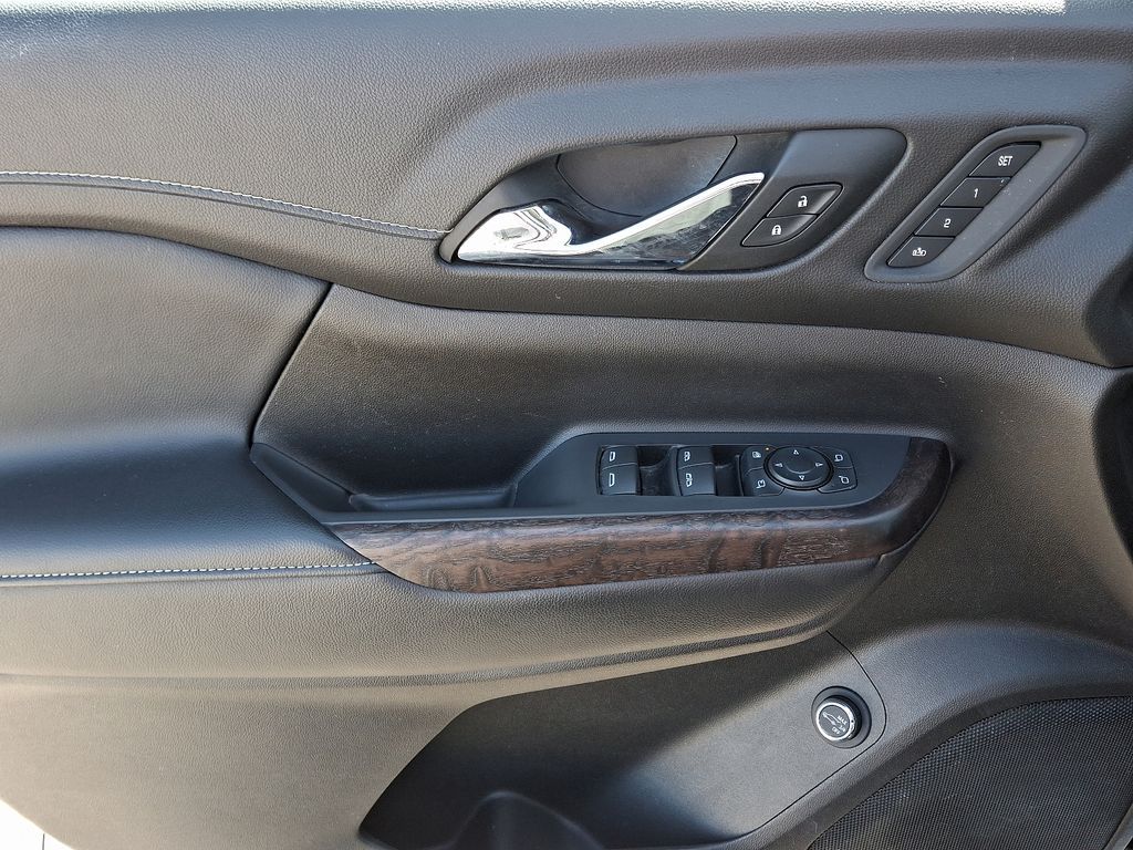 Vehicle image 20 of 39