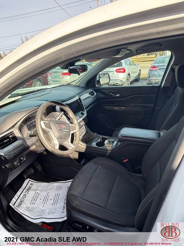 Vehicle image 11 of 19