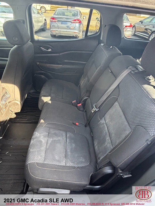 Vehicle image 12 of 19