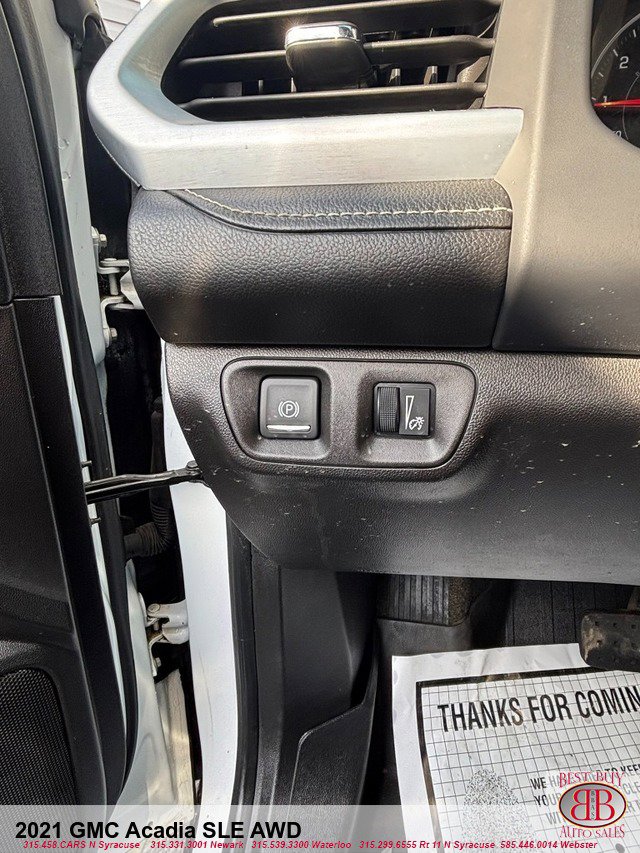 Vehicle image 18 of 19
