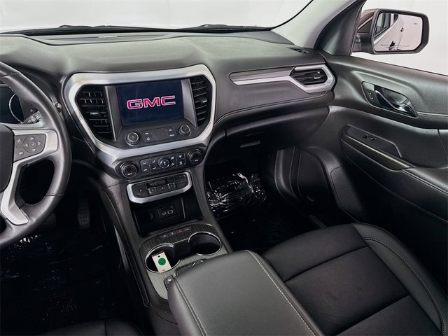 Vehicle image 16 of 21