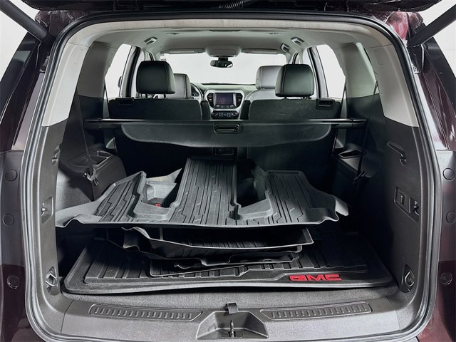 Vehicle image 11 of 21