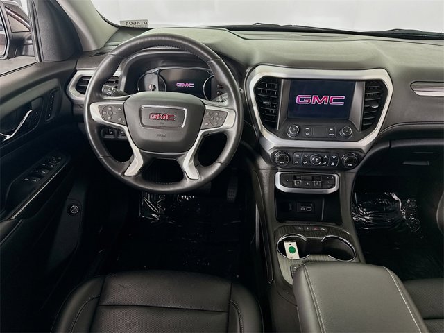 Vehicle image 14 of 21