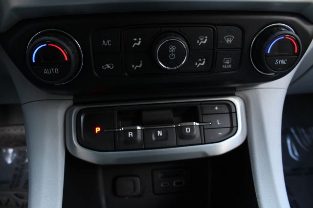 2021 GMC Acadia SLT Image 41 of 46