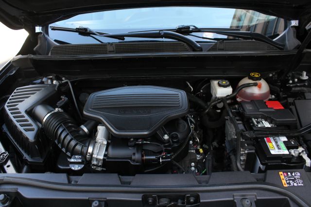 2021 GMC Acadia SLT Image 8 of 46