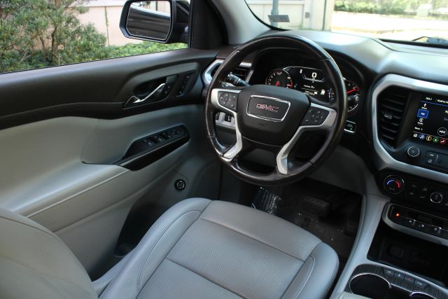 2021 GMC Acadia SLT Image 23 of 46
