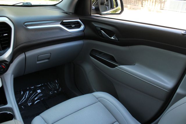 2021 GMC Acadia SLT Image 40 of 46