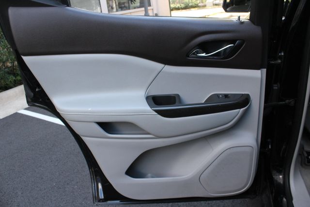 2021 GMC Acadia SLT Image 32 of 46