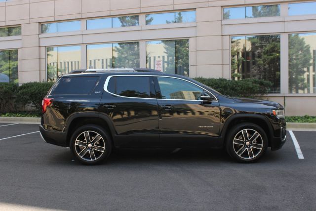 2021 GMC Acadia SLT Image 5 of 46