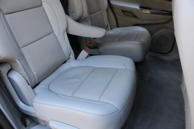 2021 GMC Acadia SLT Image 21 of 46