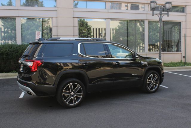 2021 GMC Acadia SLT Image 6 of 46