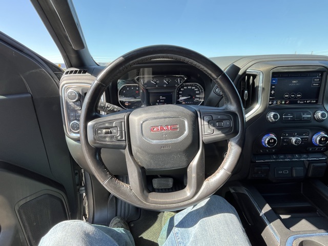 Vehicle image 17 of 26