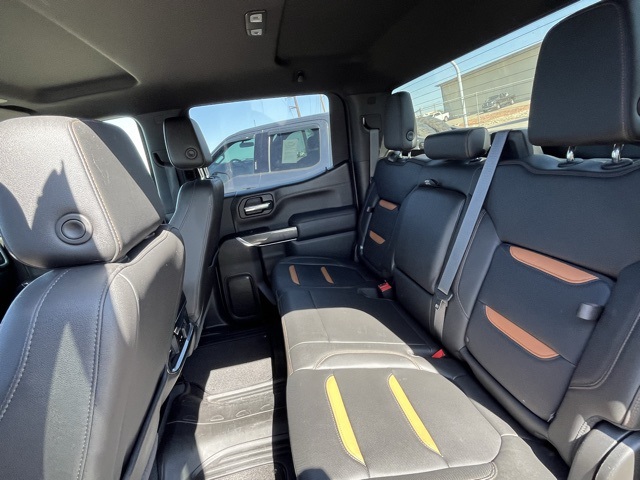 Vehicle image 23 of 26