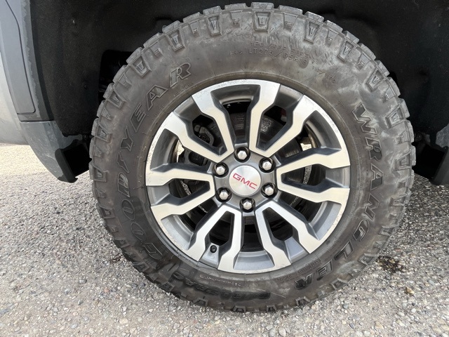 Vehicle image 7 of 26