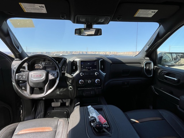 Vehicle image 18 of 26