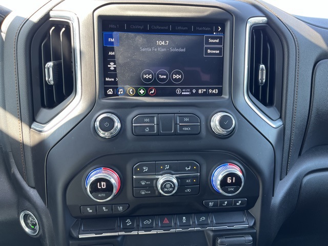 Vehicle image 12 of 26
