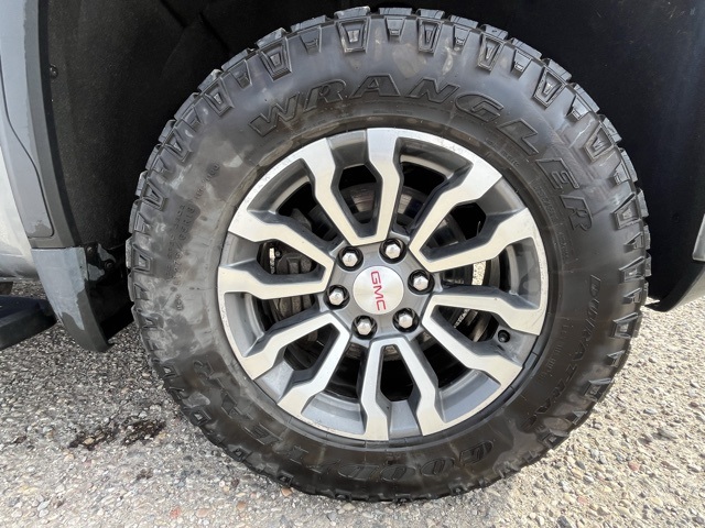 Vehicle image 8 of 26