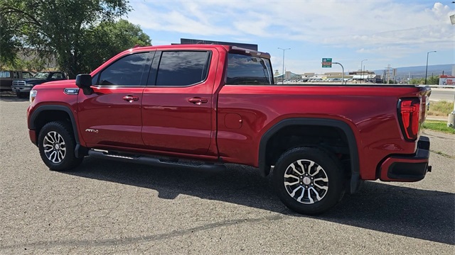 Vehicle image 8 of 24