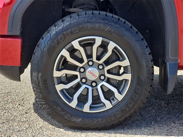 Vehicle image 17 of 24