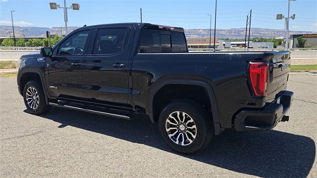 Vehicle image 8 of 25