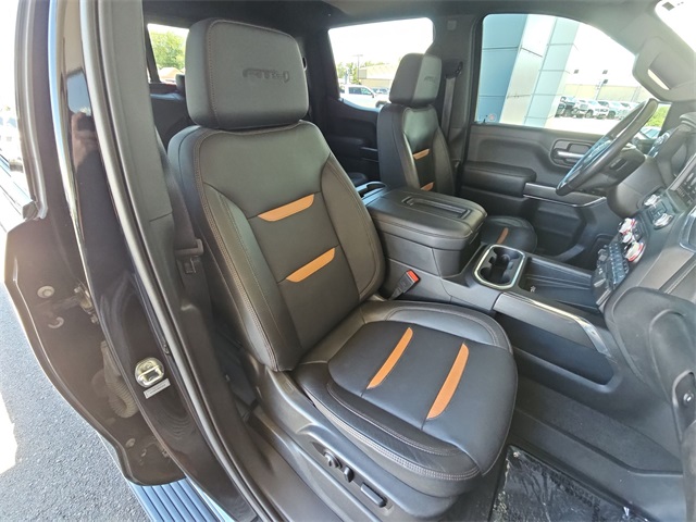 Vehicle image 14 of 25