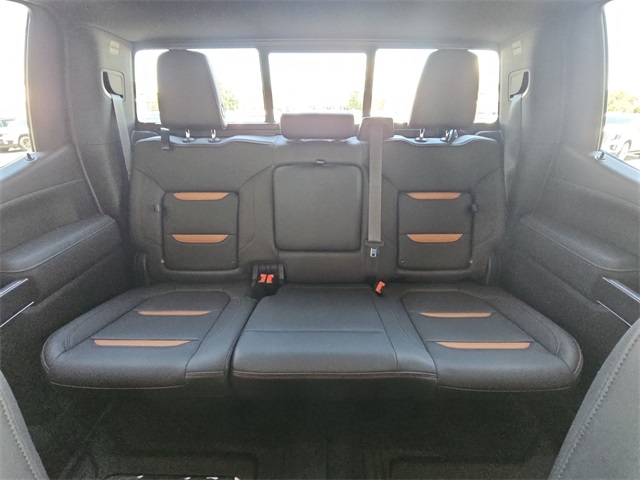 Vehicle image 13 of 25