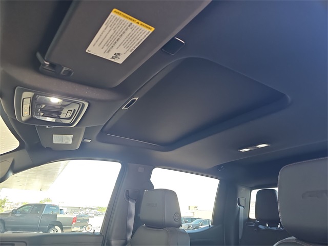 Vehicle image 24 of 25