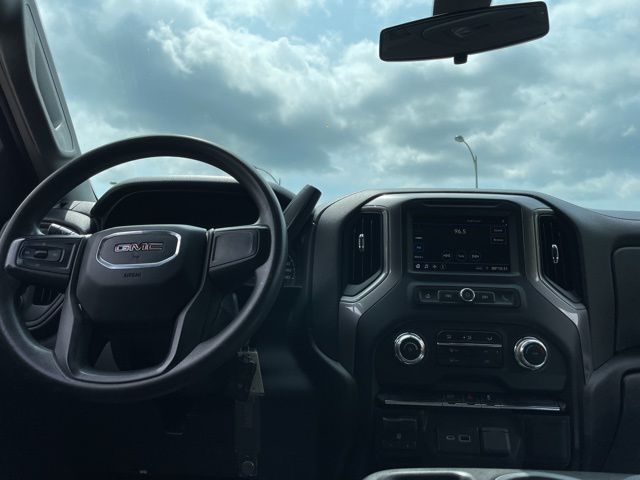 Vehicle image 12 of 21