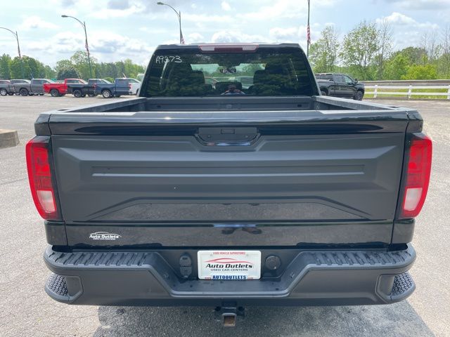 Vehicle image 7 of 21