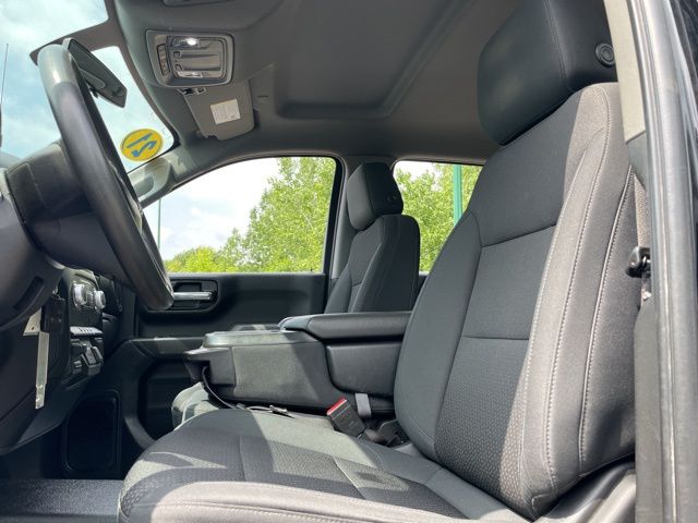 Vehicle image 8 of 21