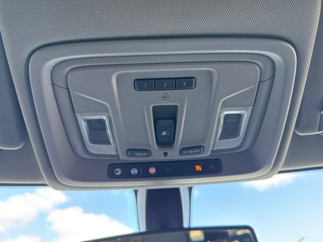 Vehicle image 15 of 51