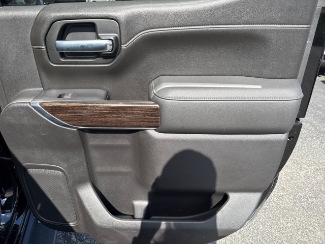 Vehicle image 44 of 51