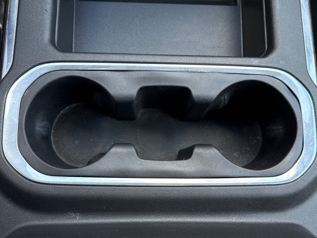 Vehicle image 25 of 51