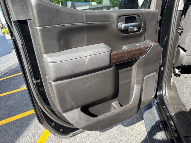 Vehicle image 38 of 51
