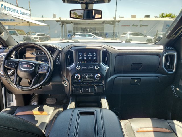 Vehicle image 13 of 21