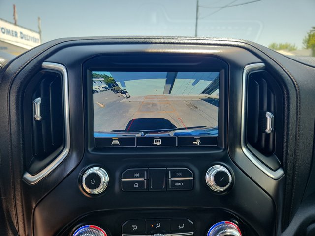 Vehicle image 11 of 21