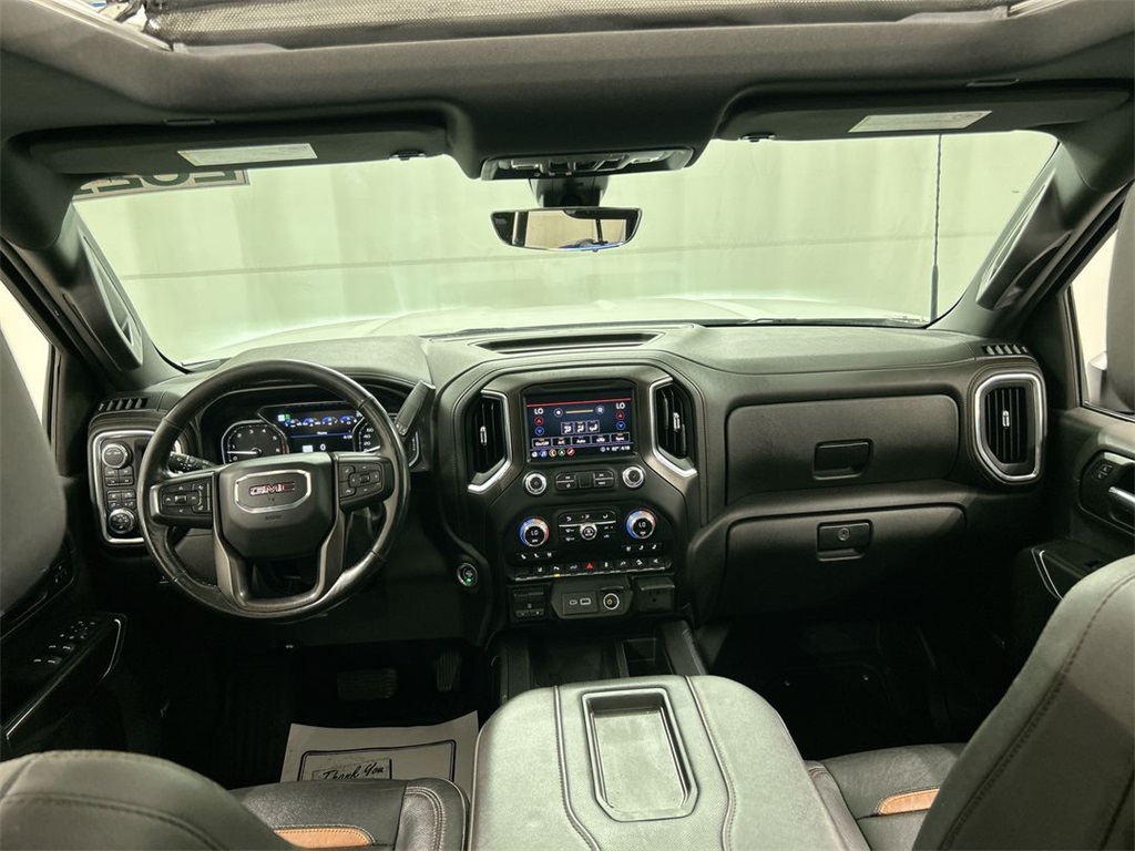 Vehicle image 14 of 24