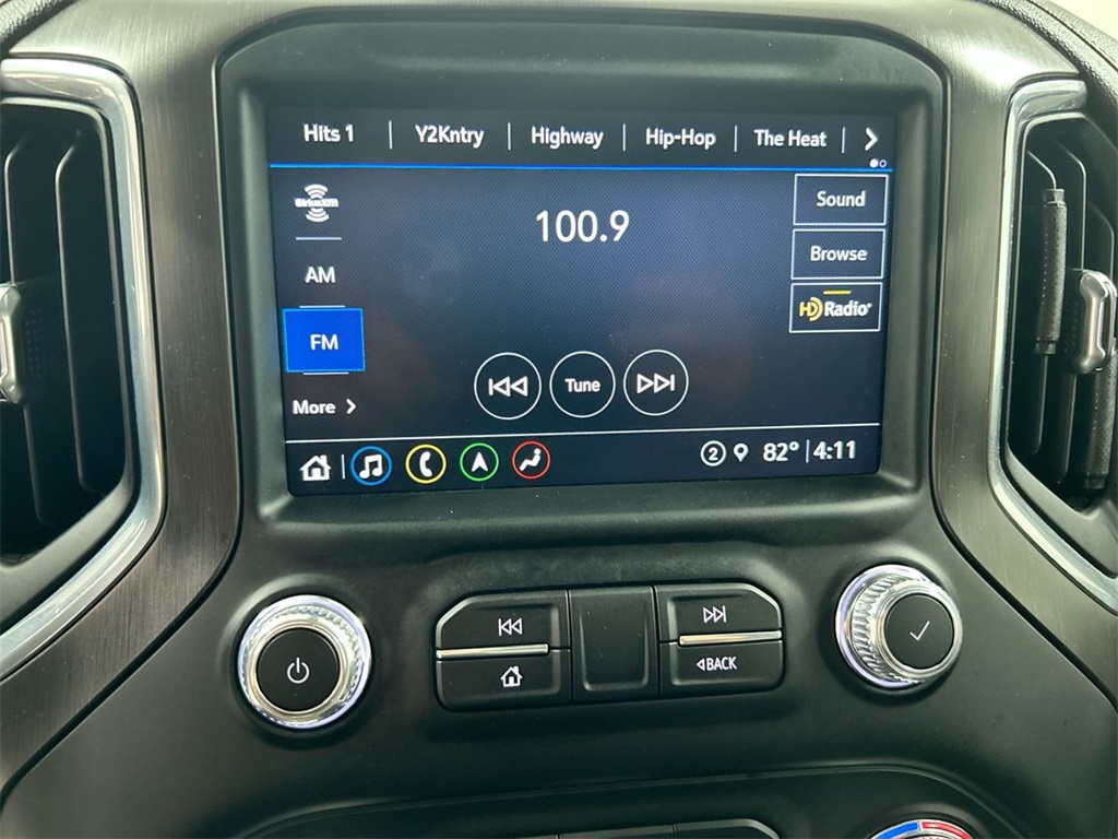 Vehicle image 18 of 24
