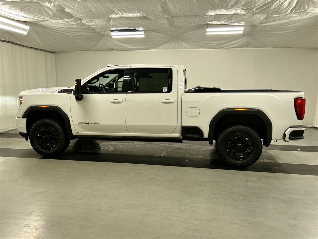 Vehicle image 7 of 24