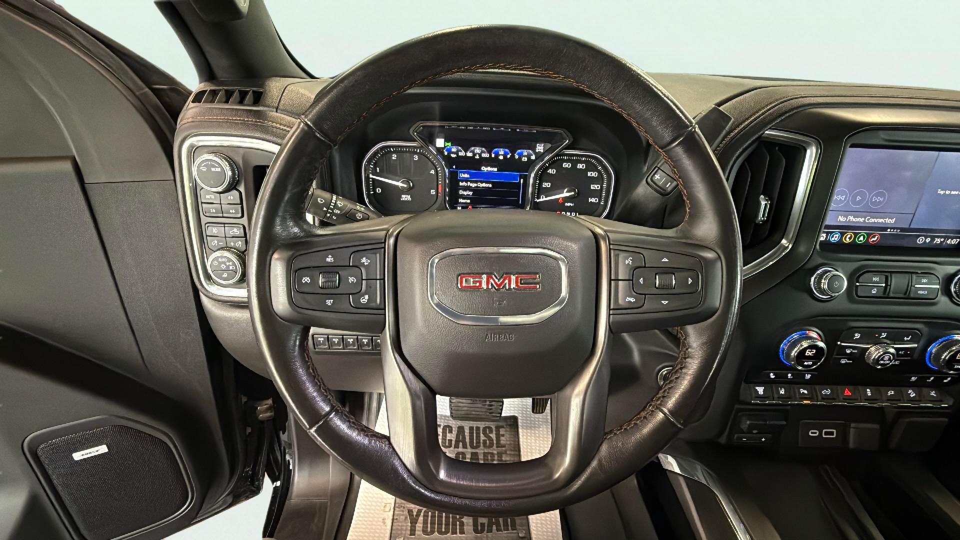 Vehicle image 17 of 28