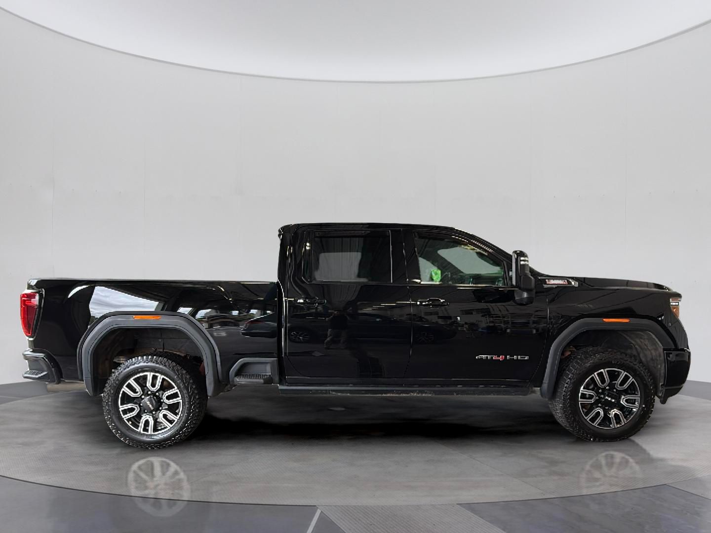 Vehicle image 5 of 28