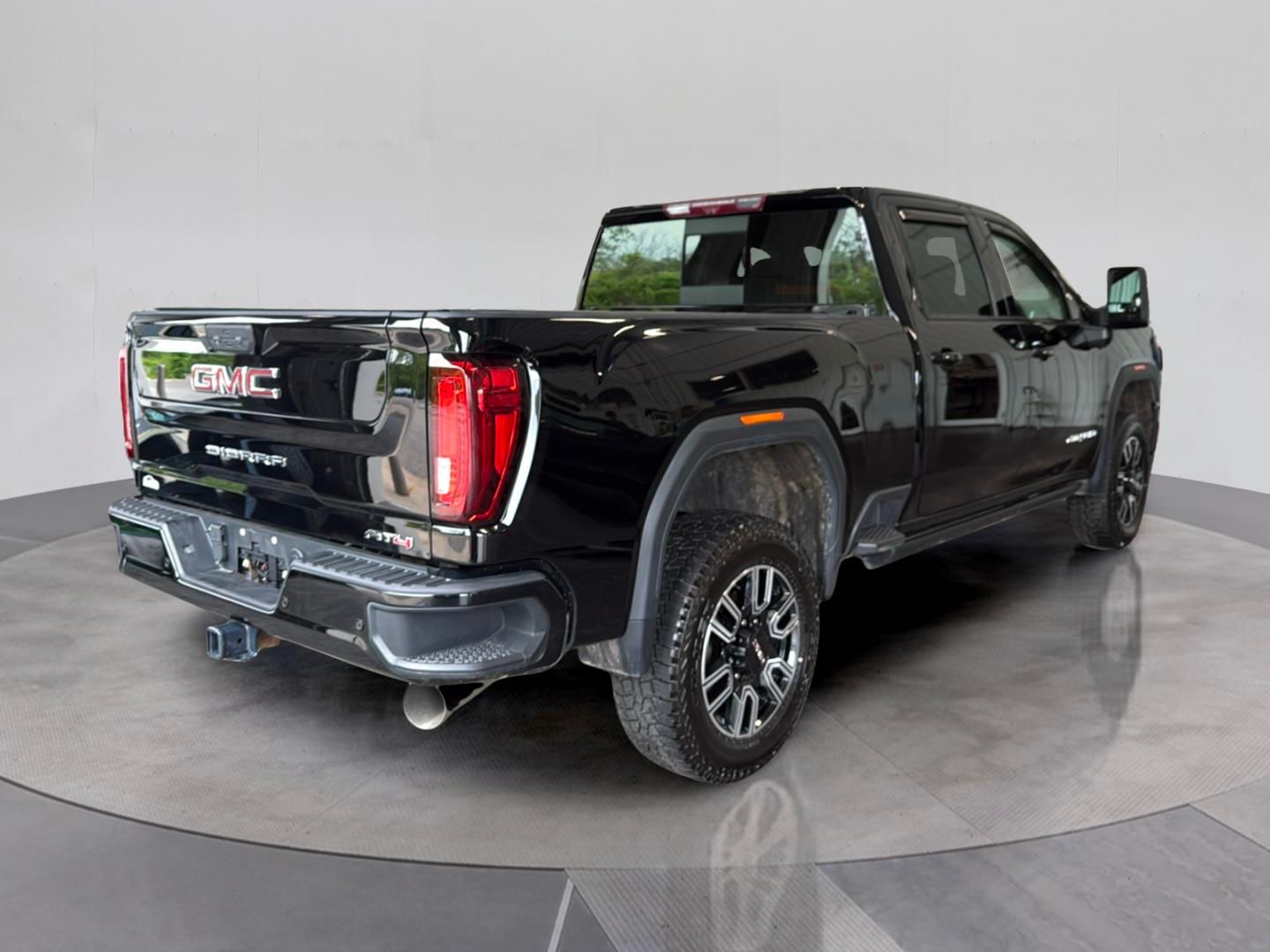 Vehicle image 6 of 28