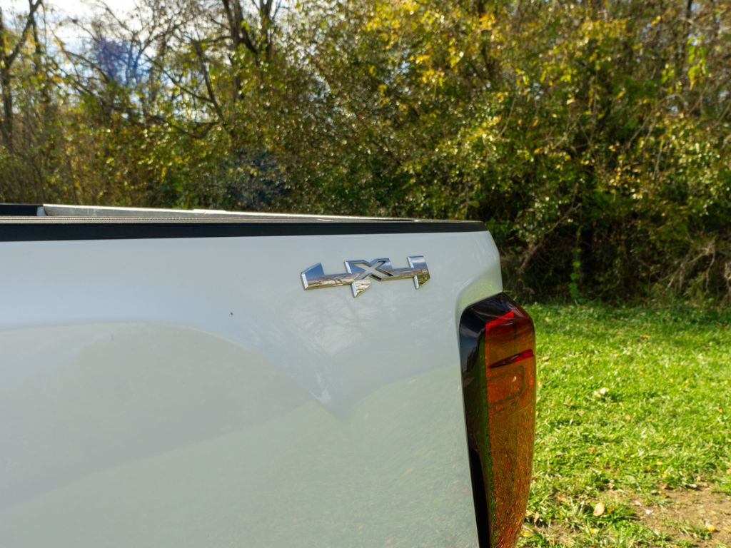 2021 GMC Sierra 2500HD Base Image 27 of 29