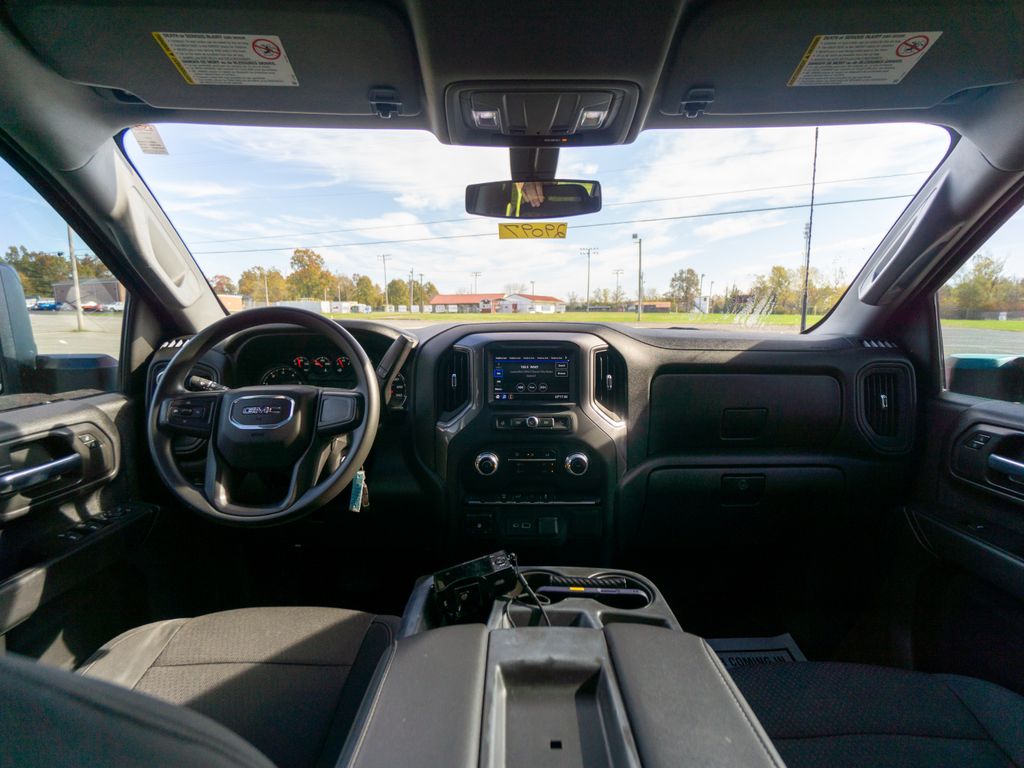 2021 GMC Sierra 2500HD Base Image 17 of 29