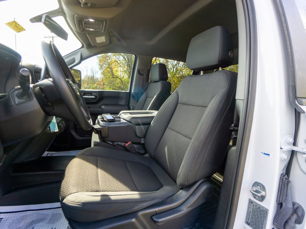 2021 GMC Sierra 2500HD Base Image 13 of 29